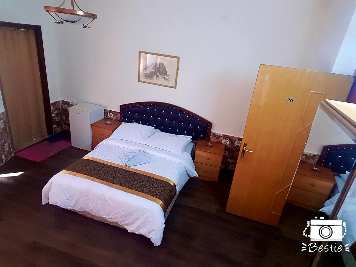 Crystal Hotel فندق كريستال Nablus Exterior foto